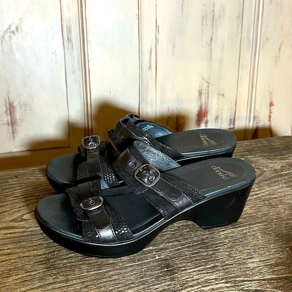 Dansko Jessie Sandals Black Leather Double Strap Clogs Lizard Size 39 8.5 9